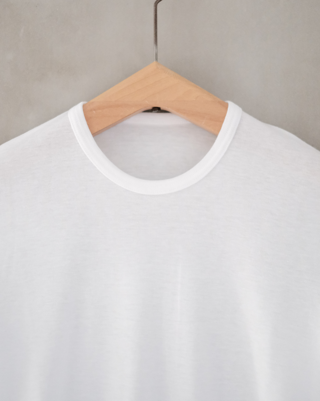 スーピマカシミアフライス クルーネックカットソー col.White , Gray