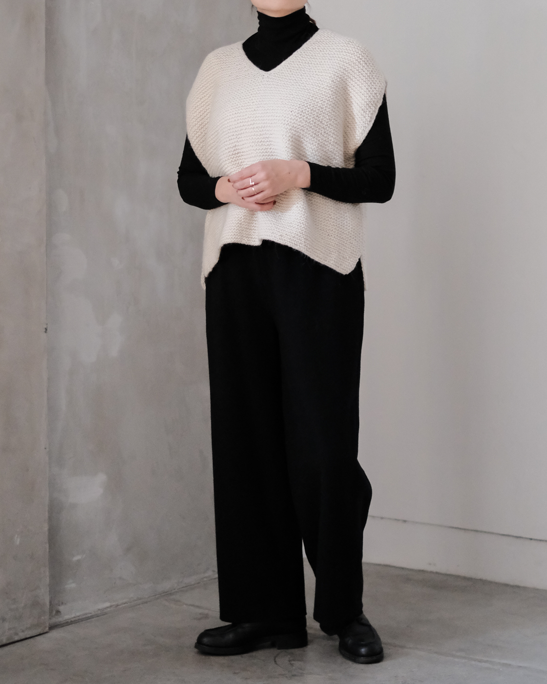 【美品】24AW アルパカルーズベスト オンライン限定価格》【男女兼用】ニット / セーター / ベスト