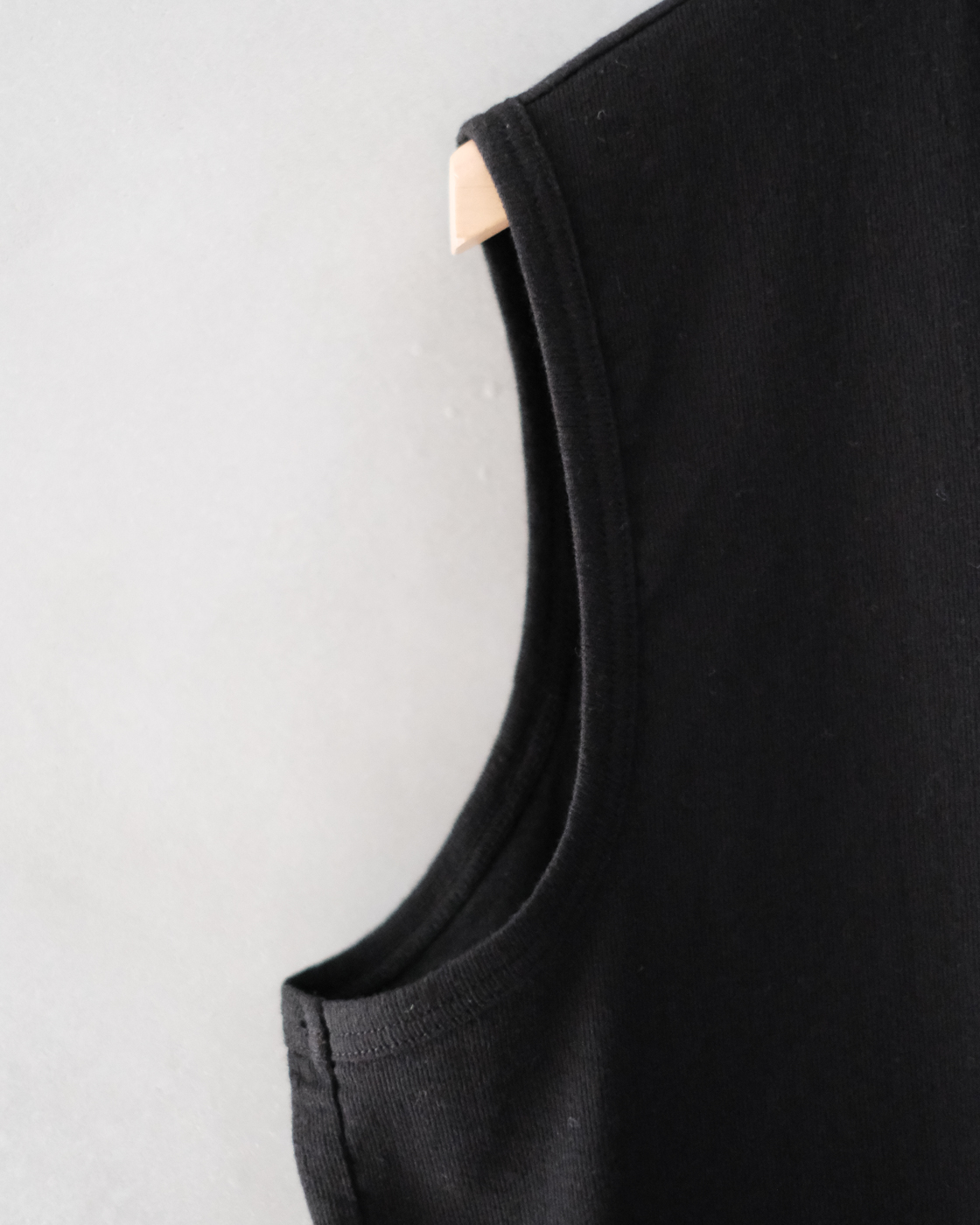 BELPER ブラック タンクトップ 新品タグ付き BELPER ブラック タンクトップ 新品タグ付き ミリタリーショップWAIPER